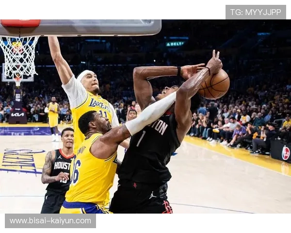 NBA季后赛激战正酣，詹姆斯领衔湖人逆袭勇士，篮网与凯尔特人决战巅峰